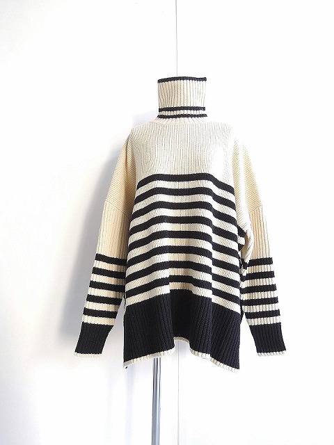 クラネ　Clane turtle wide slit knit tops