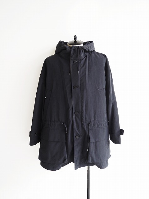 STILL BY HAND (スティルバイハンド) / ナイロン塩縮素材ハーフコート