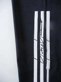 Y-3【ワイスリー】正規取り扱い店、通販可能 ON LINE SHOP - GEEK -